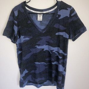VS PINK blue camo v-neck